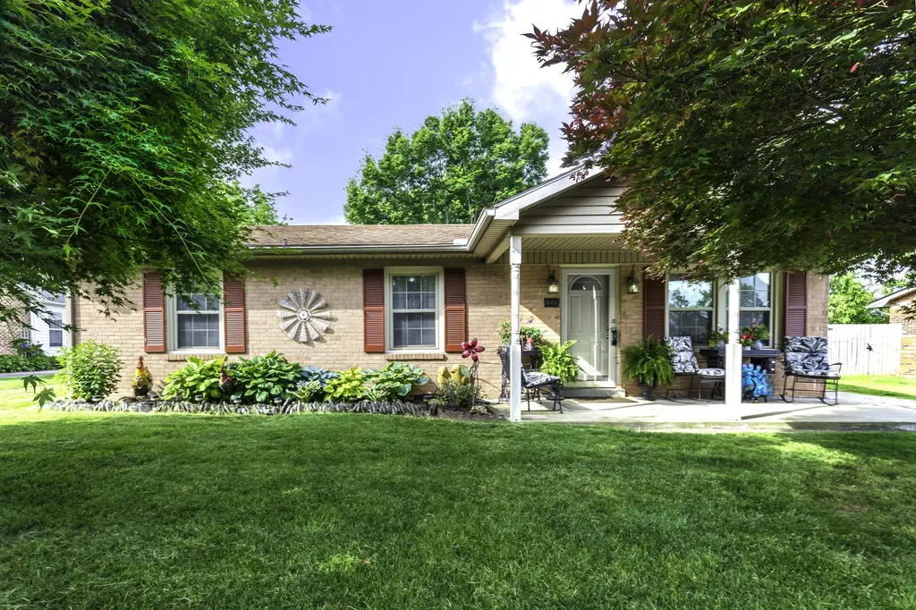 843 Kingsway Drive Versailles KY 40383