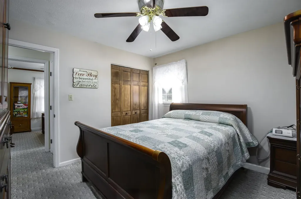 843 Kingsway Drive Versailles KY 40383