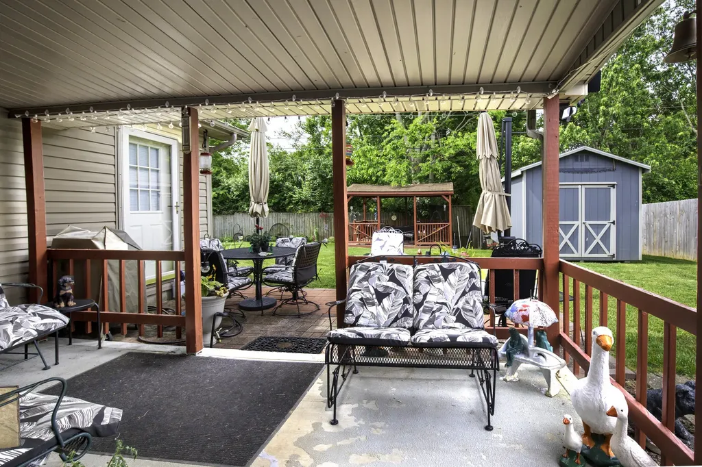 843 Kingsway Drive Versailles KY 40383