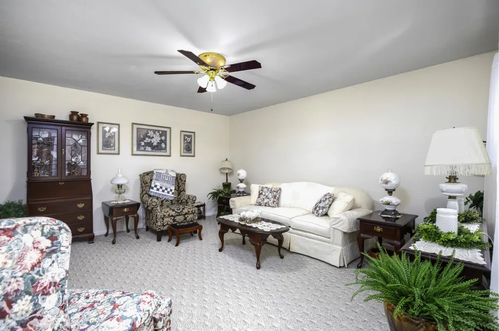843 Kingsway Drive Versailles KY 40383