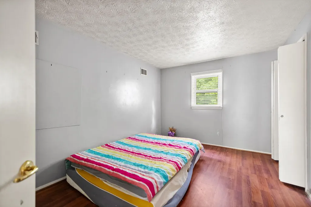 41 Woodland Paintsville KY 41240