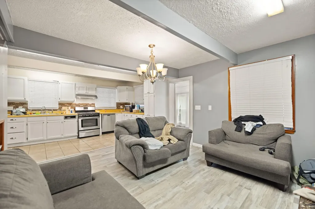 41 Woodland Paintsville KY 41240