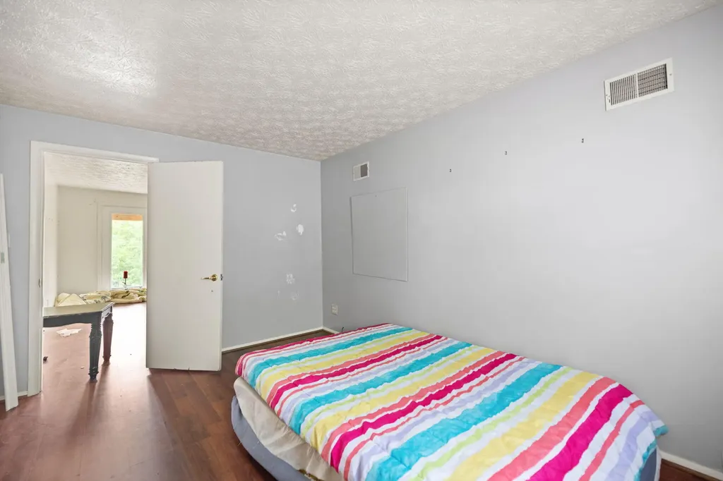 41 Woodland Paintsville KY 41240