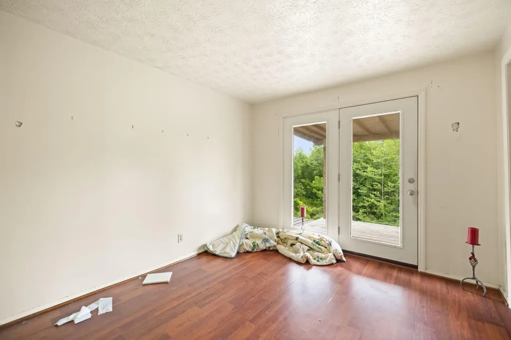 41 Woodland Paintsville KY 41240