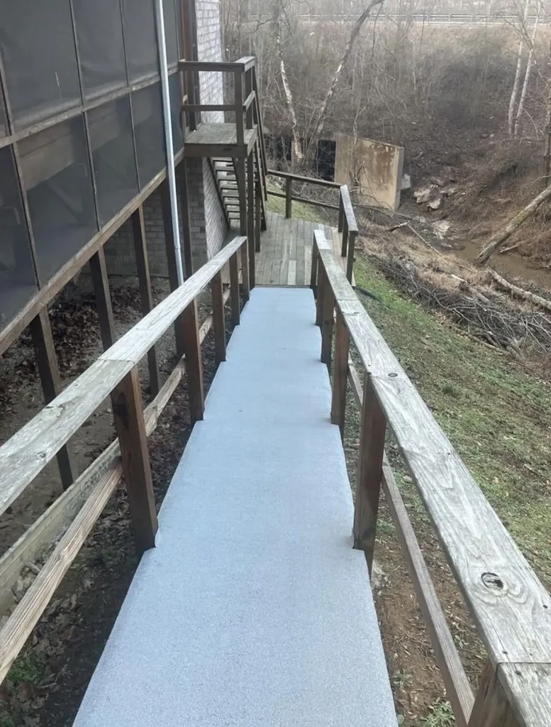 41 Woodland Paintsville KY 41240