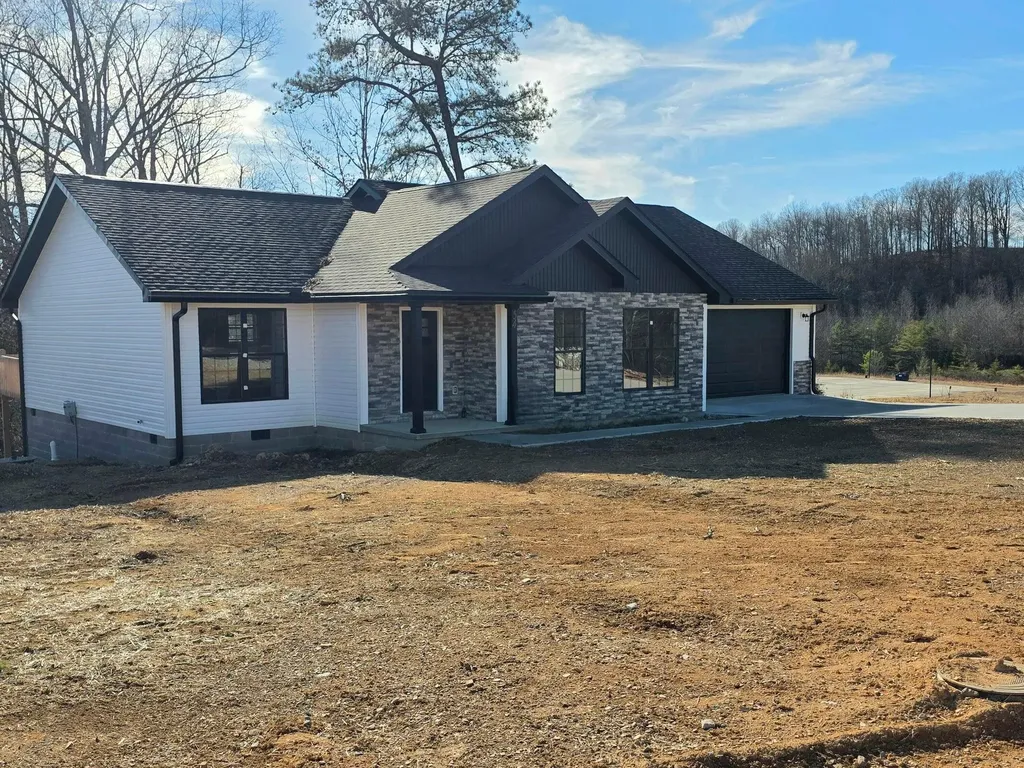 54 Emily Lane London KY 40744