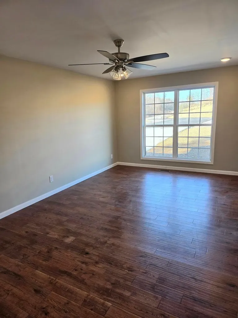 54 Emily Lane London KY 40744