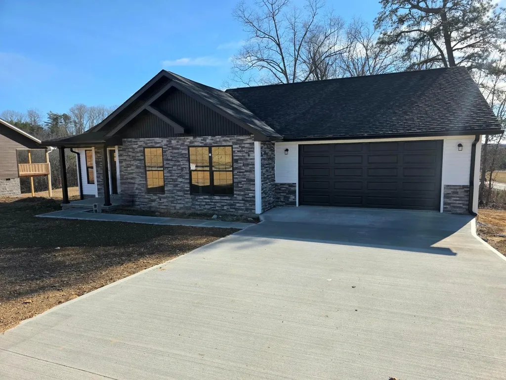54 Emily Lane London KY 40744