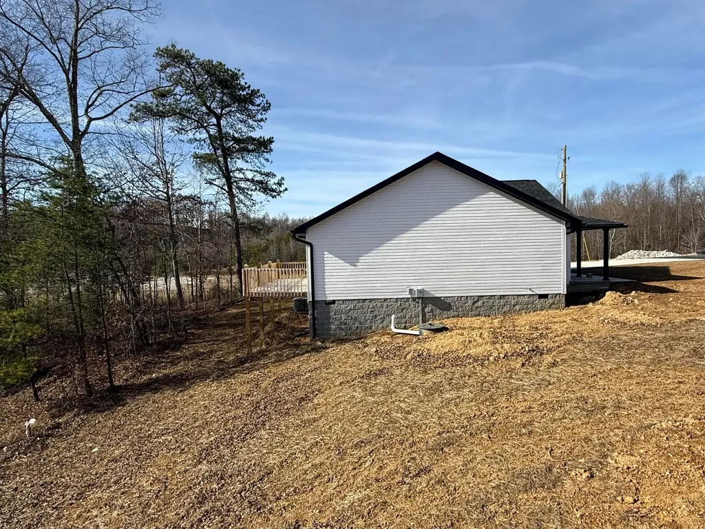 54 Emily Lane London KY 40744