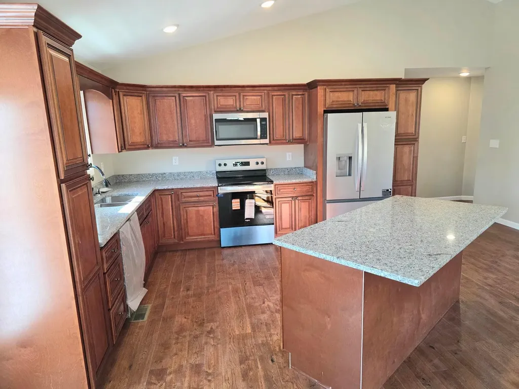 54 Emily Lane London KY 40744