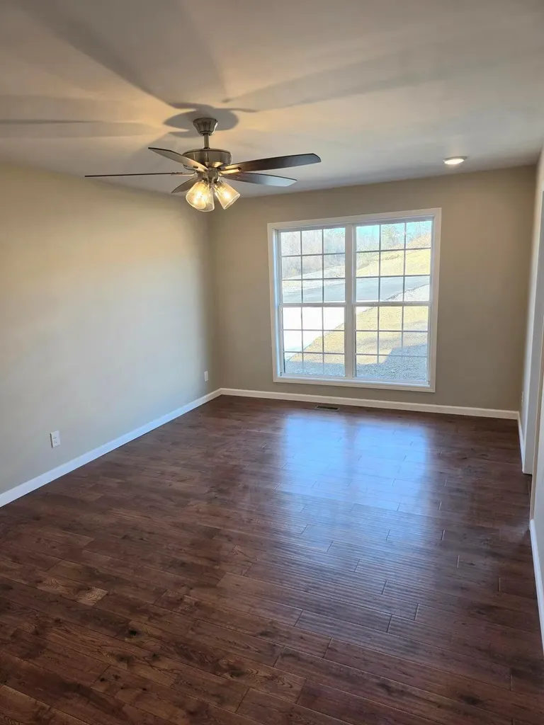 54 Emily Lane London KY 40744