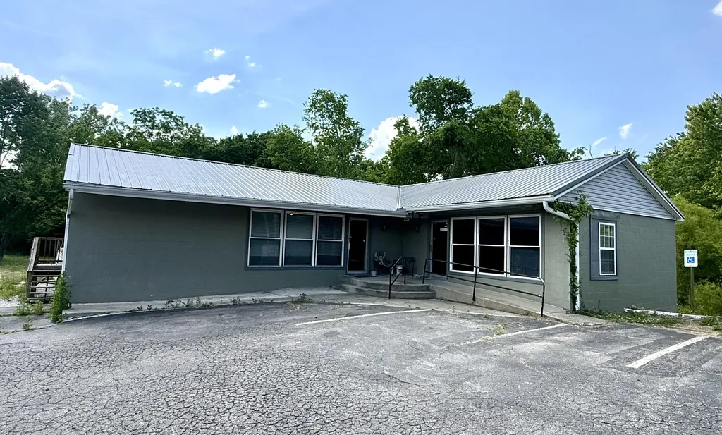 2428 Big Hill Road Berea KY 40403