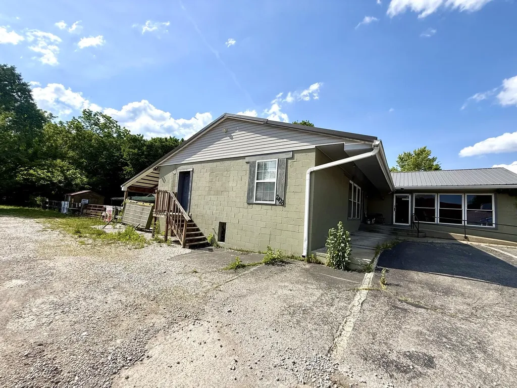 2428 Big Hill Road Berea KY 40403