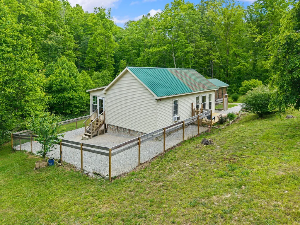 2585 Hazel Patch Road East Bernstadt KY 40729