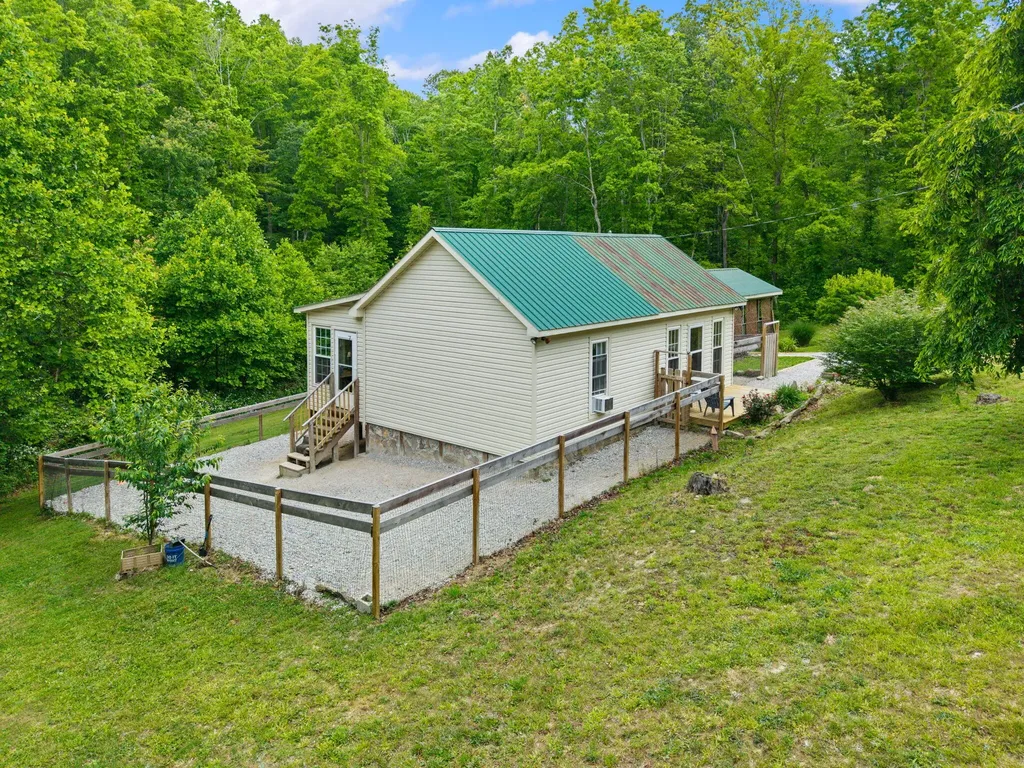 2585 Hazel Patch Road East Bernstadt KY 40729