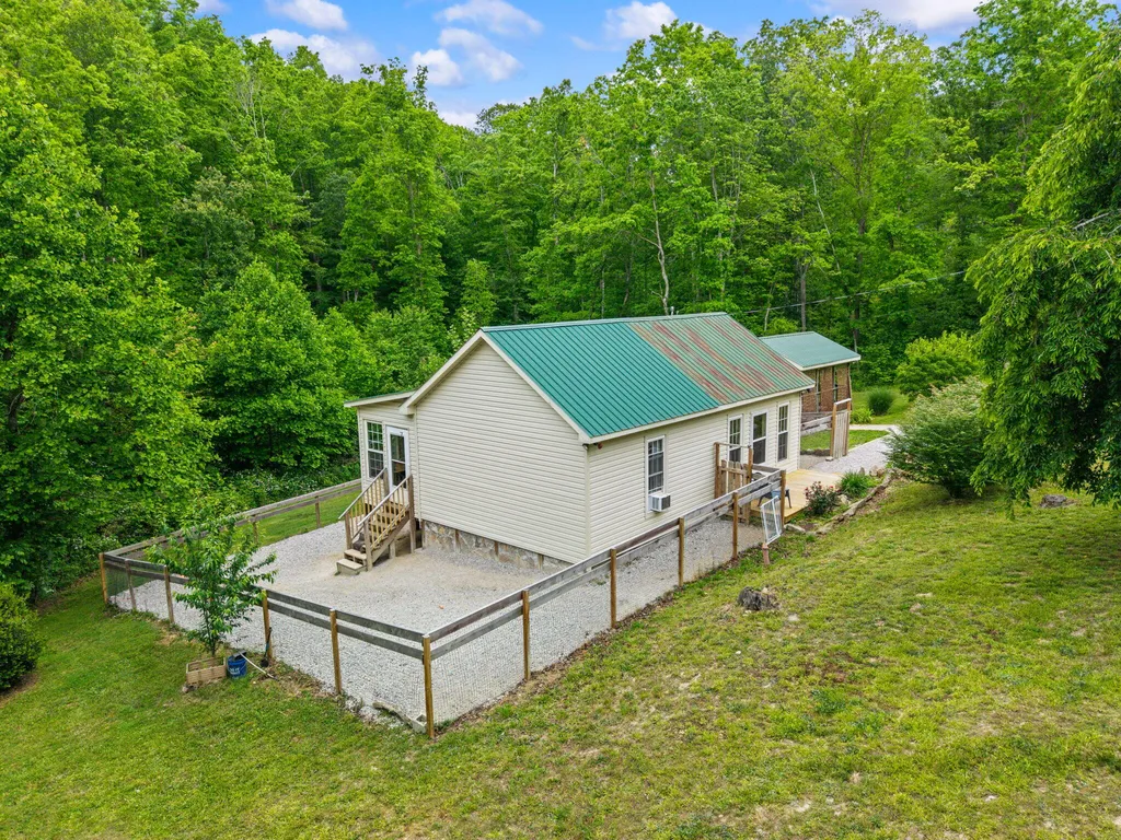 2585 Hazel Patch Road East Bernstadt KY 40729