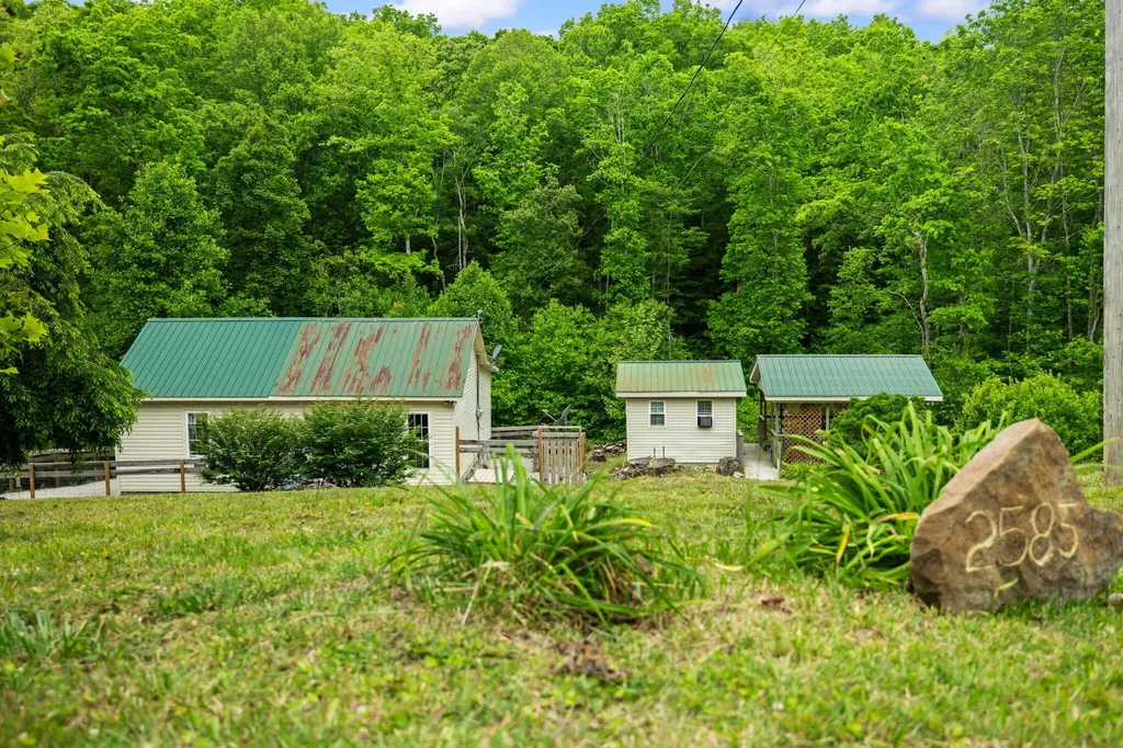 2585 Hazel Patch Road East Bernstadt KY 40729