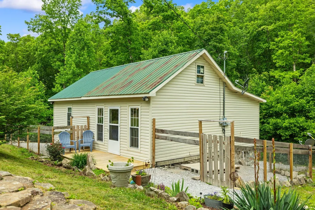 2585 Hazel Patch Road East Bernstadt KY 40729