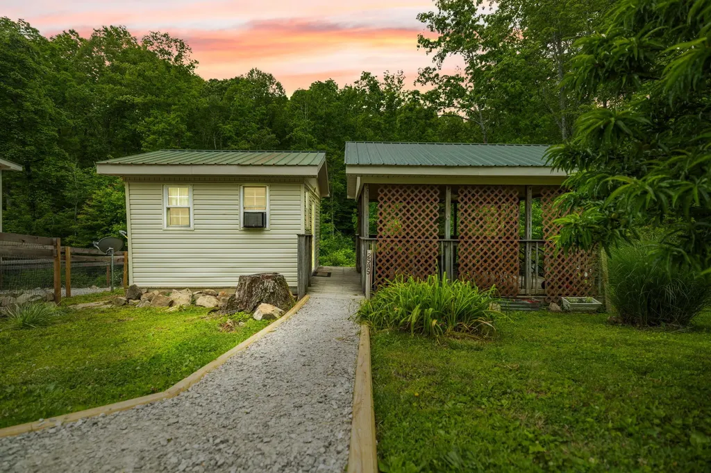 2585 Hazel Patch Road East Bernstadt KY 40729
