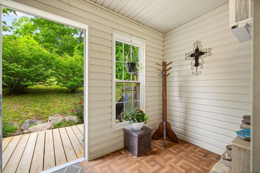 2585 Hazel Patch Road East Bernstadt KY 40729