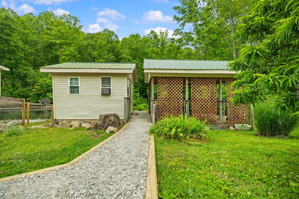 2585 Hazel Patch Road East Bernstadt KY 40729