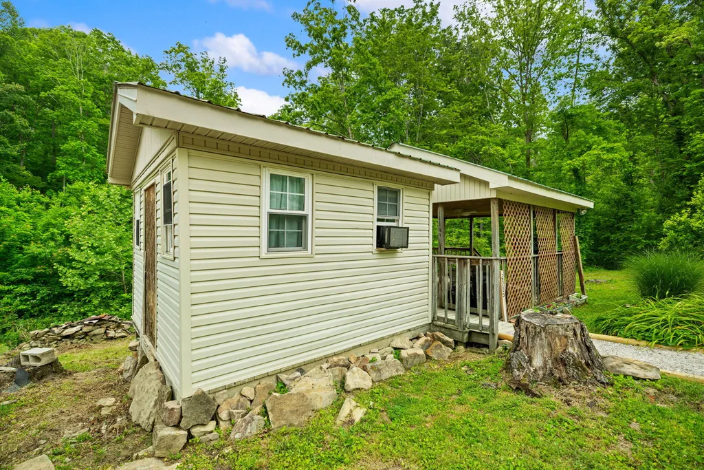 2585 Hazel Patch Road East Bernstadt KY 40729