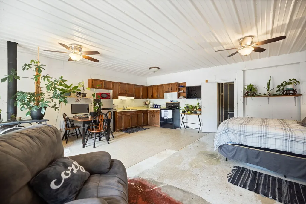 2585 Hazel Patch Road East Bernstadt KY 40729