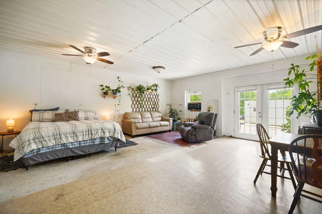 2585 Hazel Patch Road East Bernstadt KY 40729