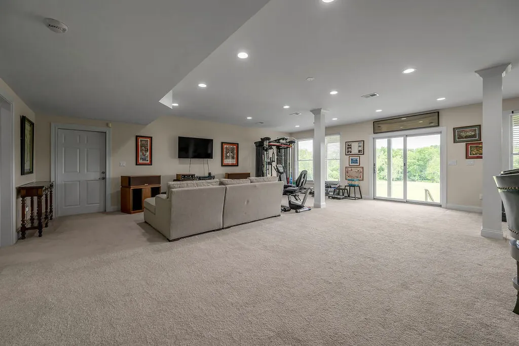 231 Creek Ridge Drive Nicholasville KY 40356