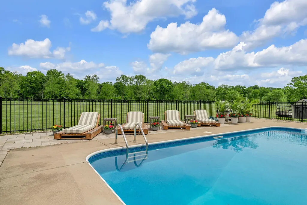 231 Creek Ridge Drive Nicholasville KY 40356