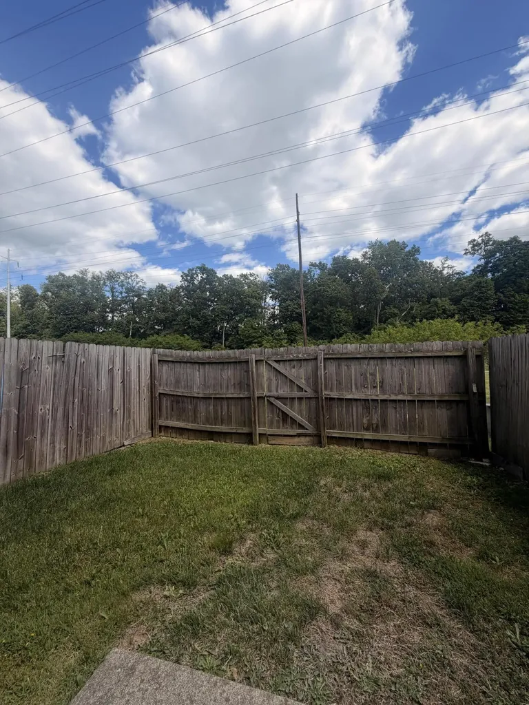3855 Lochdale Terrace Lexington KY 40514