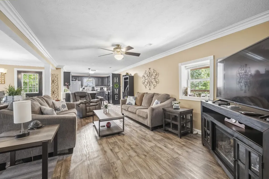 3516 River Drive Richmond KY 40475