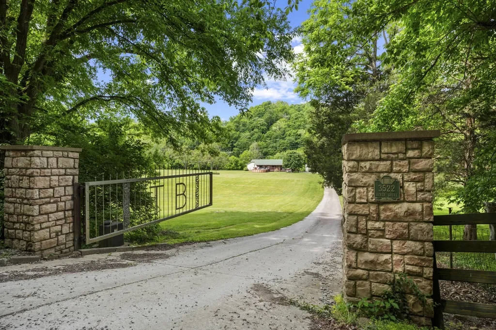 3516 River Drive Richmond KY 40475