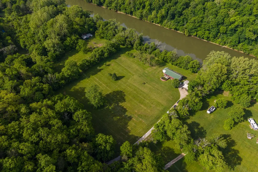 3516 River Drive Richmond KY 40475