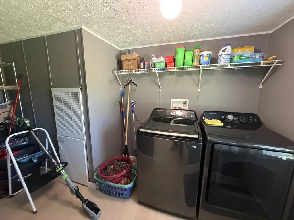 1195 State Highway 3041 Corbin KY 40701