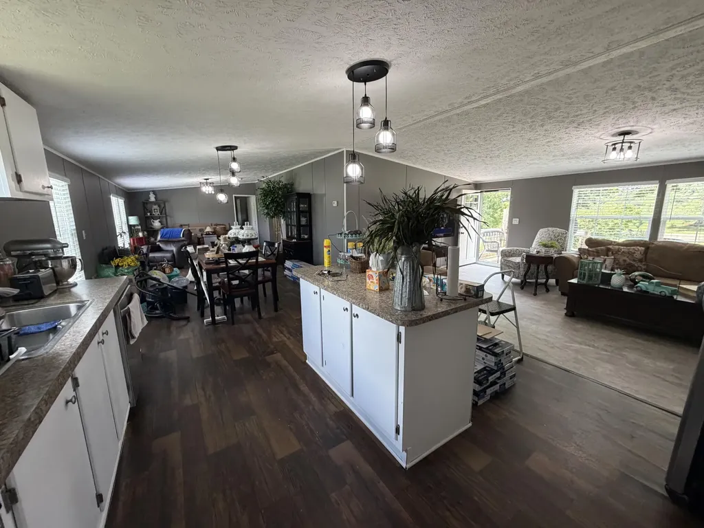 1195 State Highway 3041 Corbin KY 40701