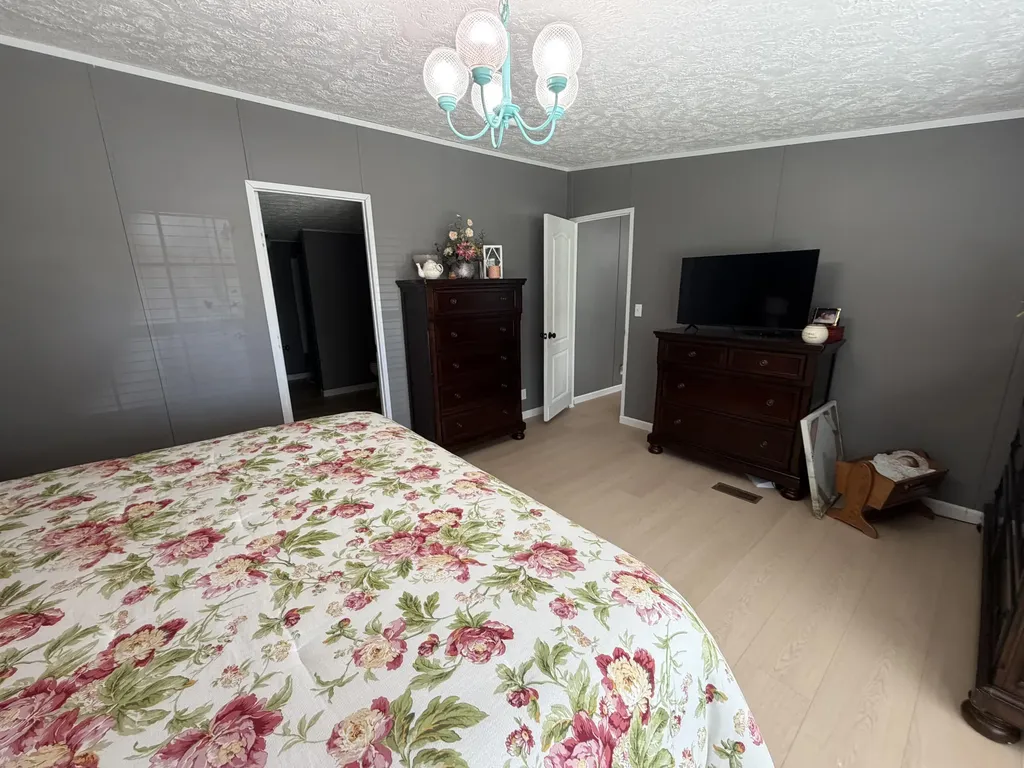 1195 State Highway 3041 Corbin KY 40701