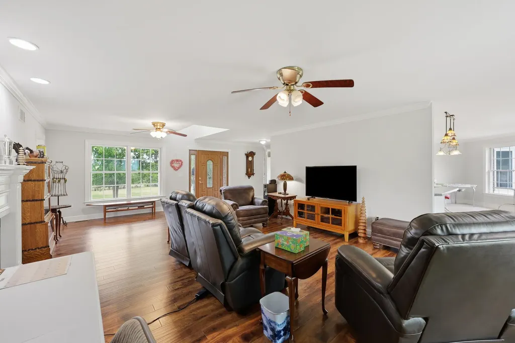 1478 Donaldson Road Winchester KY 40391