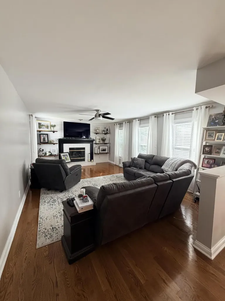 712 Maple Ridge Lane Lexington KY 40509