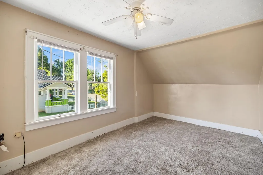 124 N Richardson Drive Somerset KY 42501