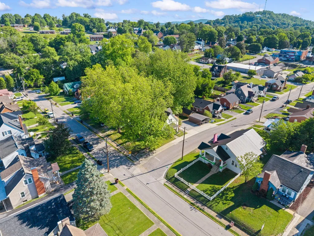 124 N Richardson Drive Somerset KY 42501