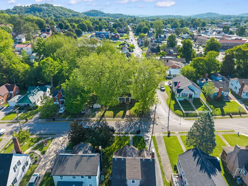 124 N Richardson Drive Somerset KY 42501