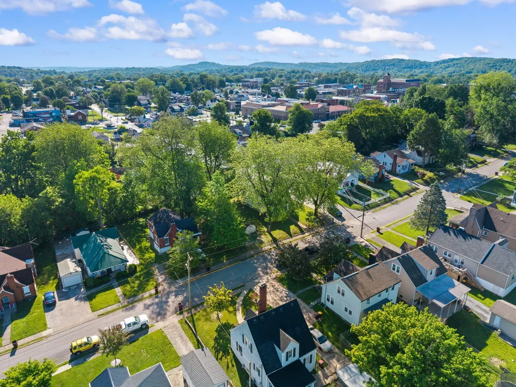 124 N Richardson Drive Somerset KY 42501