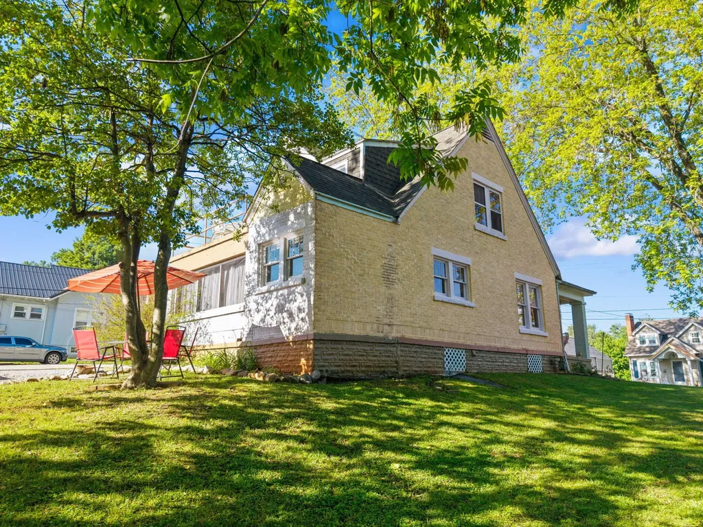 124 N Richardson Drive Somerset KY 42501