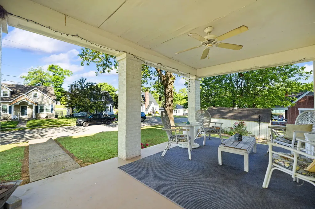 124 N Richardson Drive Somerset KY 42501