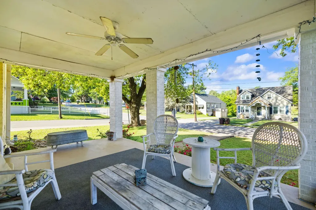 124 N Richardson Drive Somerset KY 42501