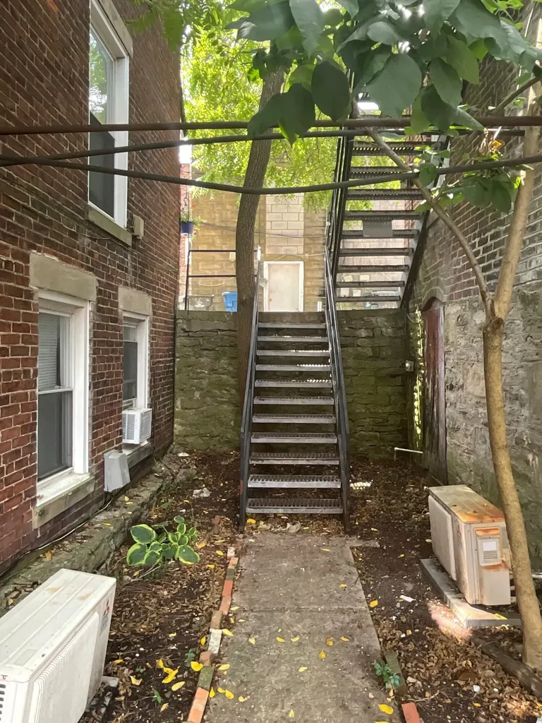 127 N Court Street Georgetown KY 40324