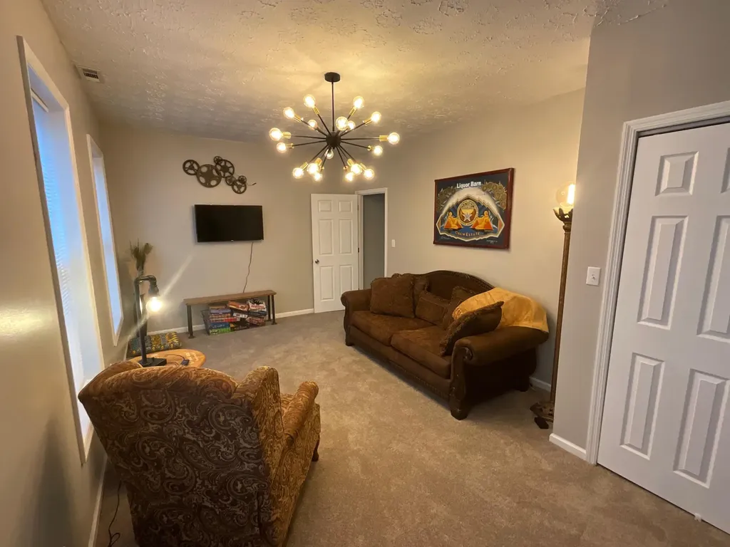 127 N Court Street Georgetown KY 40324
