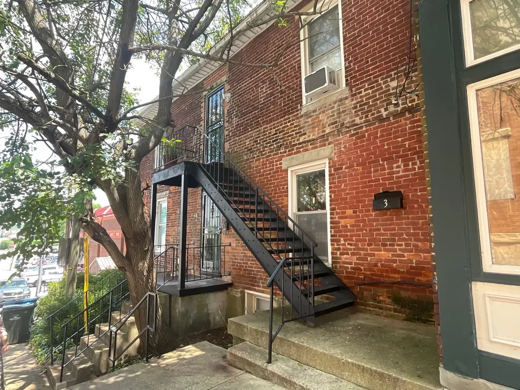 127 N Court Street Georgetown KY 40324