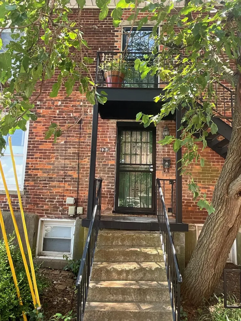 127 N Court Street Georgetown KY 40324